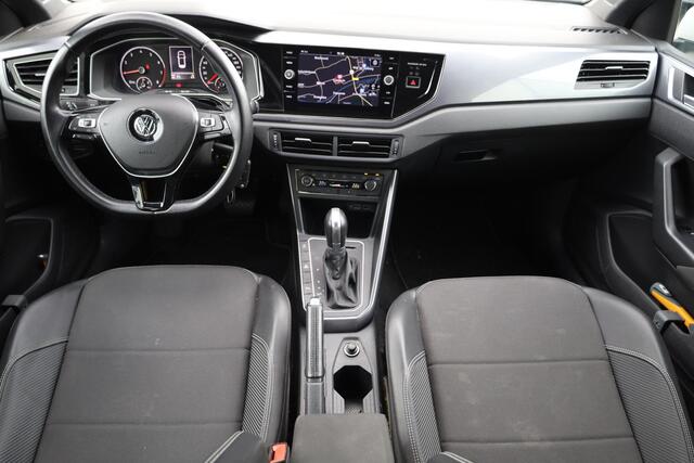 Volkswagen POLO 1.0 TSI Highline 95PK / 70kW, Door ons geleverd en onderhouden, 4 seizoenenbanden, parkeersensoren voor en achter (pdc), style interieur met zwarte dakhemel, 16" LMV, navigatie, adaptieve cruise control (acc), Apple Carplay & Android Auto, half lederen be