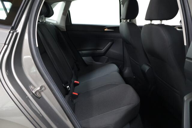 Volkswagen POLO 1.0 TSI Comfortline | Carplay | Acc | Clima | Pdc | NL-Auto | DSG