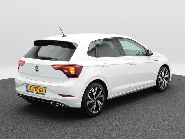 Volkswagen POLO 1.0 TSi 110 Pk Automaat R-Line Business | Stoelverwarming | Adaptive cruise | Parkeersensoren | CarPlay | 17 Inch | 33.412 Km !!