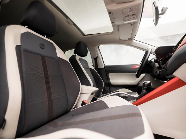 Volkswagen POLO 1.0 TSI Beats Automaat (PANORAMADAK, APPLE CARPLAY, GROOT NAVI, BEATS AUDIO, SPORTSTOELEN, GETINT GLAS, LM VELGEN, ADAPTIVE CRUISE, NIEUWSTAAT)