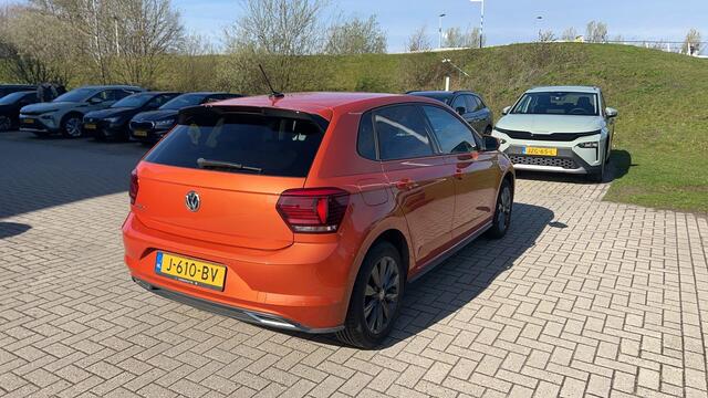 Volkswagen POLO 1.0 TSI 96pk R-Line Executive / 16 inch / Adaptive Cruise / Parkeersensoren