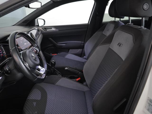 Volkswagen POLO 1.0 TSI Highline 95 pk | Navigatie | Panoramadak | Parkeersensoren | LED koplampen | Adaptieve cruise control | Apple Carplay/Android Auto | R-Line |
