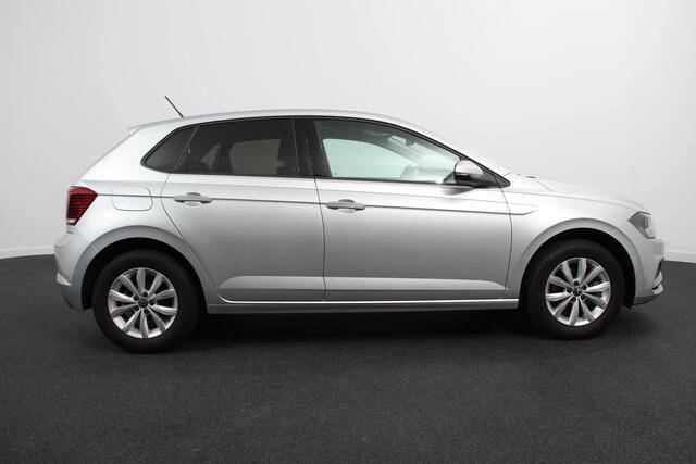 Volkswagen POLO 1.0 TSI 110 pk DSG Highline Panorama dak Navigatie Apple Carplay/Android Auto Wireless Adaptive Cruise Control Parkeersensoren Stoelverwarming Climatronic Getinte ramen