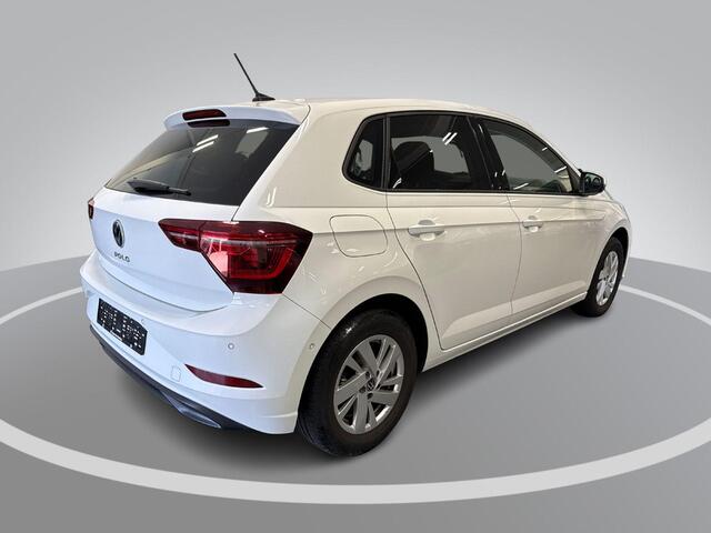 Volkswagen POLO 1.0 TSI 110pk DSG Style · Camera · Apple/Android Car Play · Dodehoeksensor · Parkeer Assistent · Stoelverwarming · Active Info Display ·