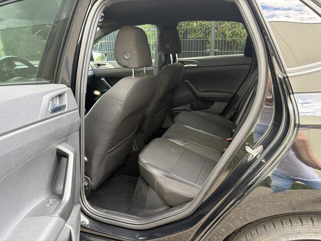 Volkswagen POLO 1.0 TSI Highline / AUTOMAAT / NAVI / CARPLAY / CRUISE / 140dkm!