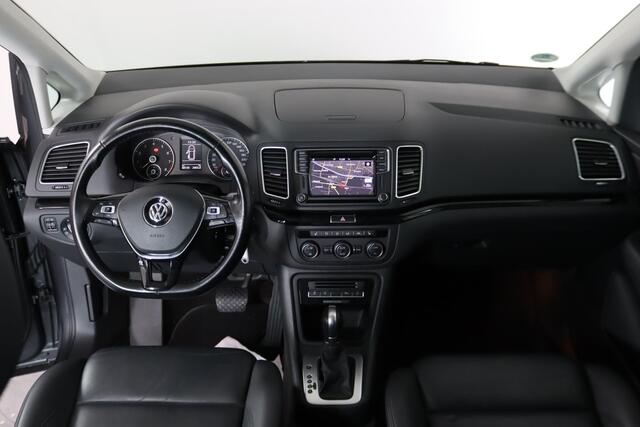 Volkswagen SHARAN 1.4 TSI Highline, 7-Persoons, Trekhaak, Geïntegreerde Kinderzitjes, lederen bekleding, Navigatie, ACC