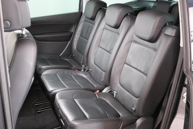 Volkswagen SHARAN 1.4 TSI Highline, 7-Persoons, Trekhaak, Geïntegreerde Kinderzitjes, lederen bekleding, Navigatie, ACC