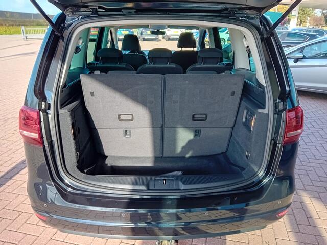 Volkswagen SHARAN 1.4 TSI Automaat, Airco (automatisch), Multimediasysteem, Navigatie, Bluetooth, Stoelverwarming, Elektrische ramen en spiegels, Centrale vergrendeling met AB, Trekhaak, Nette auto, Goed onderhouden, BOVAG