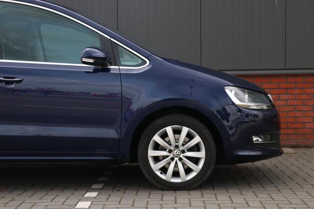 Volkswagen SHARAN 1.4 TSI Exclusive Series 7 zits | Kinderzit | leer | seperate airco |