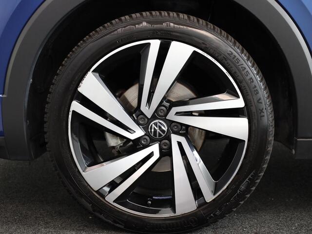 Volkswagen T-Cross 1.0 TSI R-Line 110pk 6bak| digital display| 18'LM-velgen| Climatronic