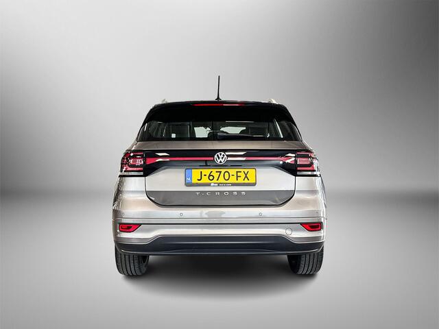 Volkswagen T-Cross 1.0 115pk TSI R-line Adaptive Cruise Control | Velgen 'Nevada', 18 inch lichtmetaal | R-line exterieur- en interieurpakket