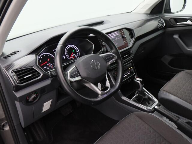 Volkswagen T-Cross 1.0 TSi 110 Pk Style | Trekhaak | LED | Privacy Glass | Adaptive Cruise | Carplay | Navigatiesysteem | Parkeersensoren | 17 Inch | 47.705 Km!!