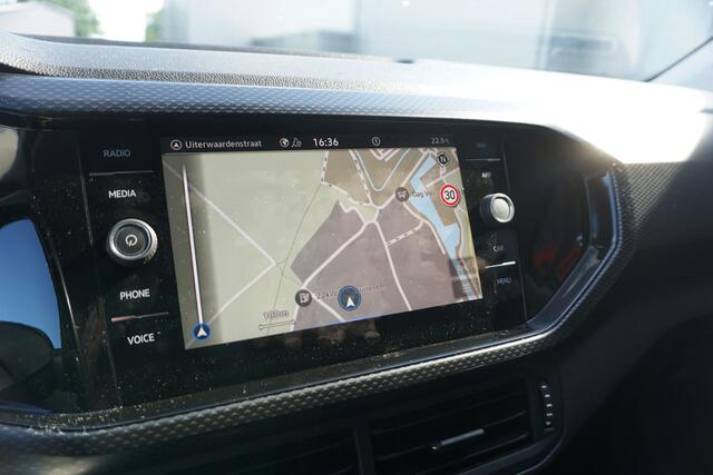 Volkswagen T-Cross 1.0 TSI Life 110 PK | CAMERA | TREKHAAK | VIRTUAL COCKPIT | ADAPT. CRUISE |