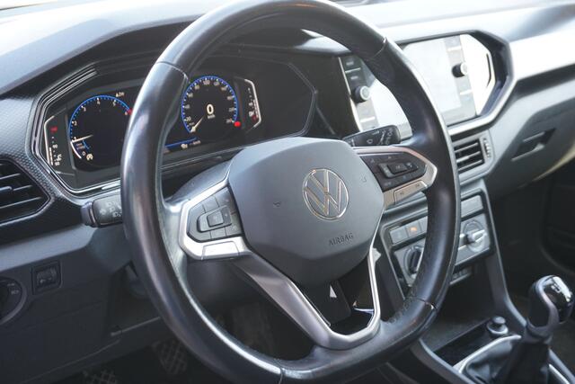 Volkswagen T-Cross 1.0 TSI Life 110 PK | CAMERA | TREKHAAK | VIRTUAL COCKPIT | ADAPT. CRUISE |
