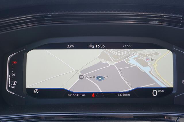 Volkswagen T-Cross 1.0 TSI Life 110 PK | CAMERA | TREKHAAK | VIRTUAL COCKPIT | ADAPT. CRUISE |