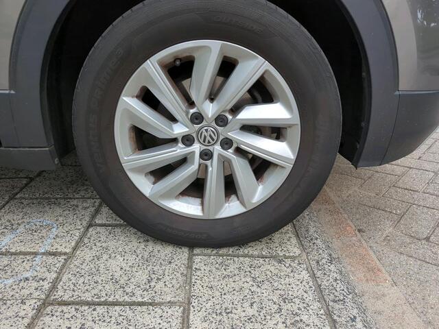 Volkswagen T-Cross 1.0 TSI Life Executive Navigatie / Parkeersensoren / Voorruit verwarmbaar / Airco Clima / Bluetooth