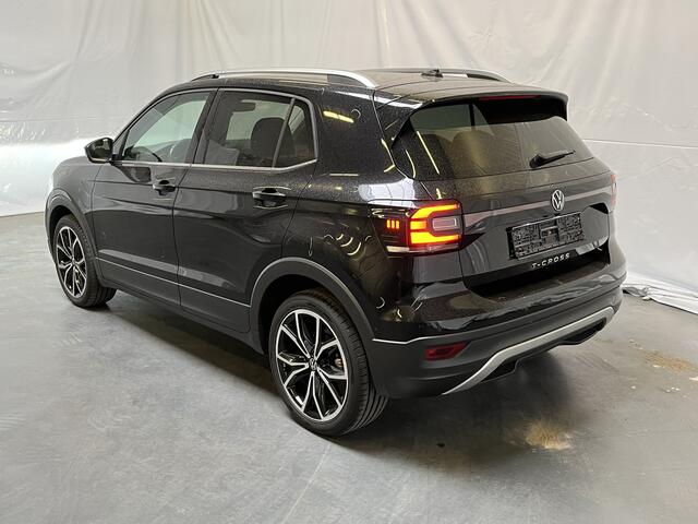 Volkswagen T-Cross 1.0 TSI Style / AUTOMAAT/ TREKHAAK/ ADAPT. CRUISE/ DIGITAL DASH/ DAB/ LED/ NAVI/ APP-CONNECT/ PARK. SENSOREN + CAMERA/ CLIMA/ STOEL VERWARM./ 18" LMV