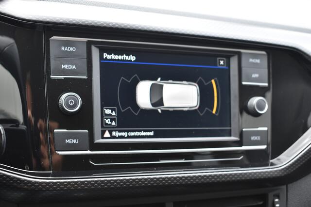 Volkswagen T-Cross 1.0 TSI Life Automaat Stoelverwarming Parkeersensoren.