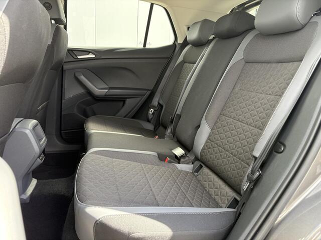 Volkswagen T-Cross 1.0 TSI R-Line / Airco/ Cruise control/ Stoelverwarming/ Navigatie/ Winterbanden/