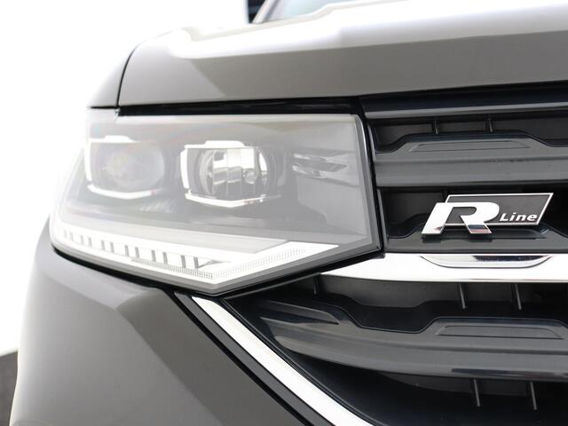 Volkswagen T-Cross 1.0 TSI R-Line | Achteruitrijcamera | Digital cockpit Pro | Navigatie | Adaptieve cruise control | Elektrisch inklapbare buitenspiegels | CarPlay | LED verlichting |