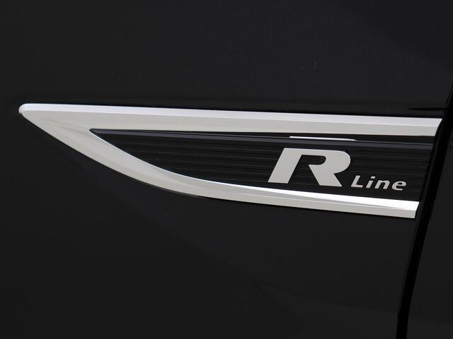 Volkswagen T-Cross 1.0 TSI R-Line | Achteruitrijcamera | Digital cockpit Pro | Navigatie | Adaptieve cruise control | Elektrisch inklapbare buitenspiegels | CarPlay | LED verlichting |