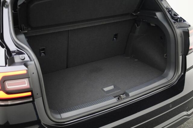 Volkswagen T-Cross 1.0 TSI/110PK R-Line DSG · Camera + Parkeersensoren · Apple/Android Car Play · Navigatie