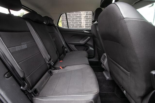 Volkswagen T-Cross 1.0 TSI Style - All-in rijklaarprs | Virtual dash. | 18'' | Stoelverw. | Navi
