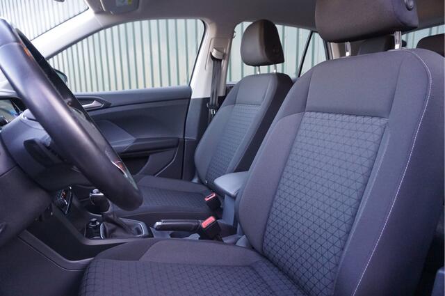 Volkswagen T-Cross 1.0TSI 115pk Automaat + Trekhaak/ Camera/ Carplay/ ACC/ Garantie!