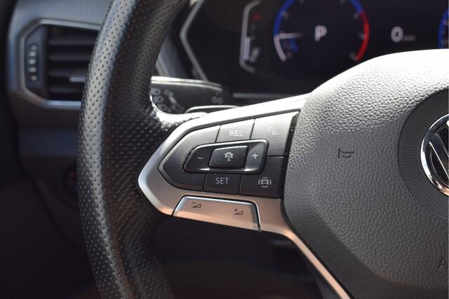 Volkswagen T-Cross 1.0 TSI Style R line Adaptive cruise, Stoelverwarming, Keyless, Carplay, Camera, DAB, PDC
