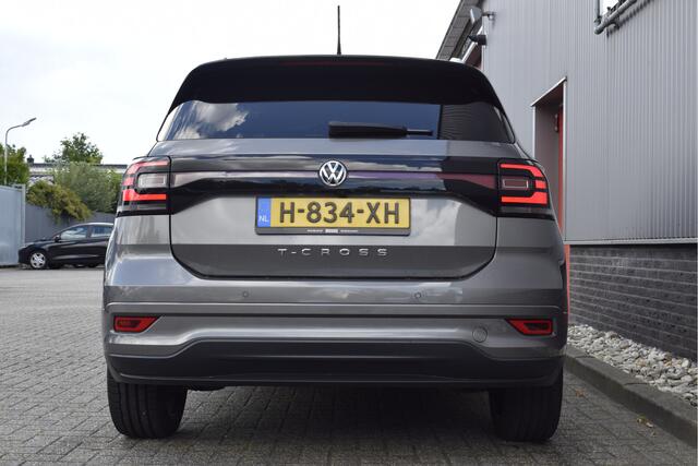 Volkswagen T-Cross 1.0 TSI Style R line Adaptive cruise, Stoelverwarming, Keyless, Carplay, Camera, DAB, PDC