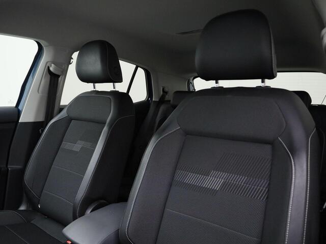 Volkswagen T-Cross 1.0 TSI 115pk DSG Style · Navigatie · Trekhaak · Camera + Parkeersensoren