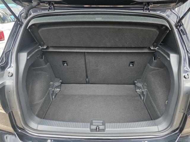 Volkswagen T-Cross 1.0 TSI Life |Virtual Clock|Carplay|