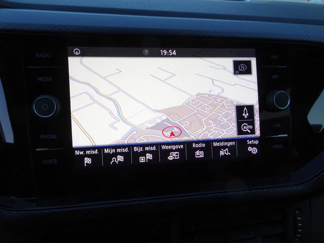 Volkswagen T-Cross 1.0 TSI Life Airco, navigatie, app-connect, parkeersensoren, trekhaak, licht metalen velgen, parkeersensoren, cruise controle, automaat, enz.