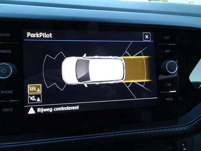 Volkswagen T-Cross 1.0 TSI Life Airco, navigatie, app-connect, parkeersensoren, trekhaak, licht metalen velgen, parkeersensoren, cruise controle, automaat, enz.