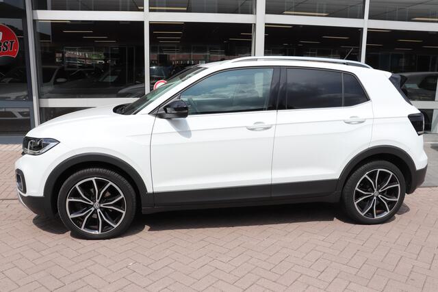 Volkswagen T-Cross 1.0 TSI Style, automaat, navigatie, dodehoek detector.
