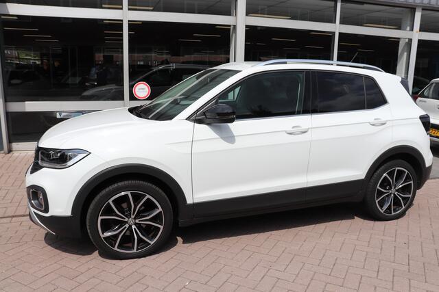 Volkswagen T-Cross 1.0 TSI Style, automaat, navigatie, dodehoek detector.