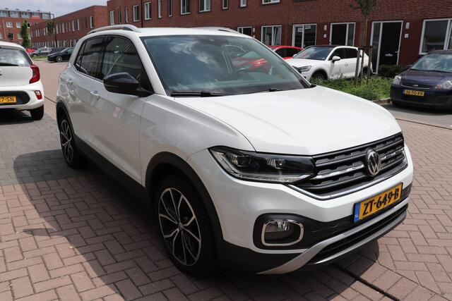 Volkswagen T-Cross 1.0 TSI Style, automaat, navigatie, dodehoek detector.