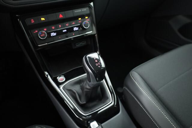 Volkswagen T-Cross 1.0 TSI Style DSG | Camera | Adapt. Cruise | Trekhaak | Beats | LED | Dodehoekdet. | 18'' | Keyless