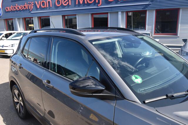 Volkswagen T-Cross 1.0 TSI Life Business , CLIMATR , LED KOPL , PDC V+A , NAVI , CR CONTR ,