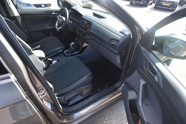 Volkswagen T-Cross 1.0 TSI Life Business , CLIMATR , LED KOPL , PDC V+A , NAVI , CR CONTR ,