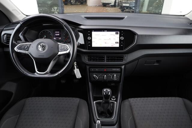 Volkswagen T-Cross 1.0 TSI Life parkeersensoren voor en achter, side assist dodehoek sensor, navigatie, 16" LMV, lederen multifunctioneel stuurwiel, 6 speakers, lane assist, light assist, speed limiter, cruise control, bluetooth carkit