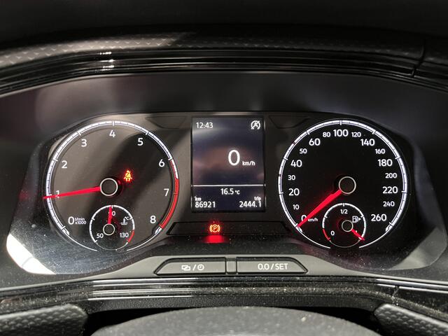 Volkswagen T-Cross 1.0 TSI Life / GARANTIE TM 05-2027/ PARK. SENSOREN/ APP CONNECT/ ADAPT. CRUISE/ AIRCO/ DAB/ 16" LMV