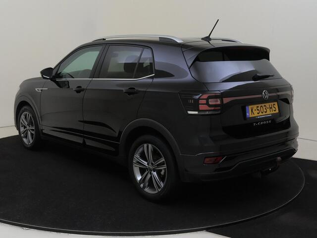 Volkswagen T-Cross 1.0 TSI R-Line | Trekhaak | Navigatie | Adaptieve cruise control | Parkeersensoren | CarPlay | Draadloze telefoonlader | LED verlichting |