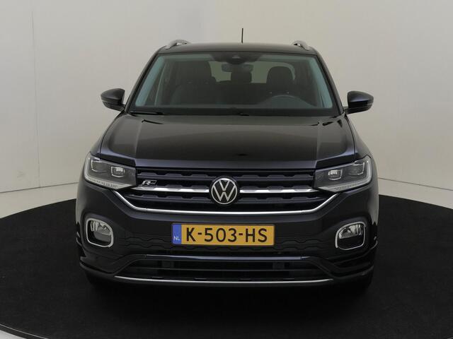 Volkswagen T-Cross 1.0 TSI R-Line | Trekhaak | Navigatie | Adaptieve cruise control | Parkeersensoren | CarPlay | Draadloze telefoonlader | LED verlichting |