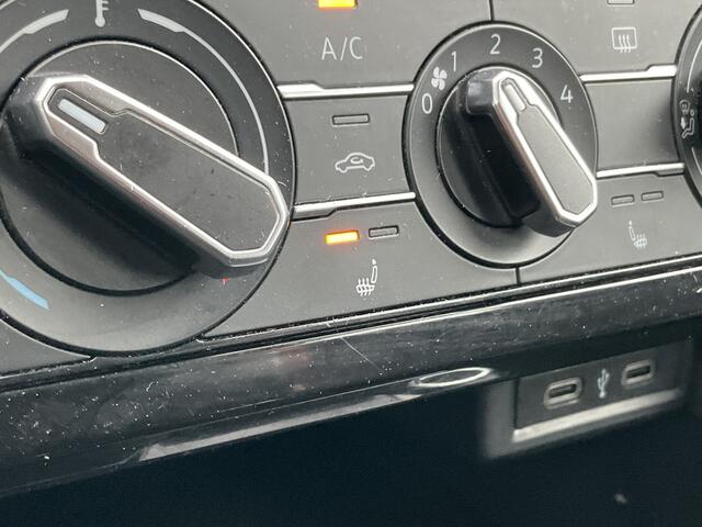 Volkswagen T-Cross 1.0 TSI Life Hoge zit DAB Camera Climatic Cruise