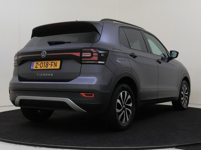 Volkswagen T-Cross 1.0 TSI Go | Navigatie | Parkeerhulp | Carplay | Stoelverwarming |