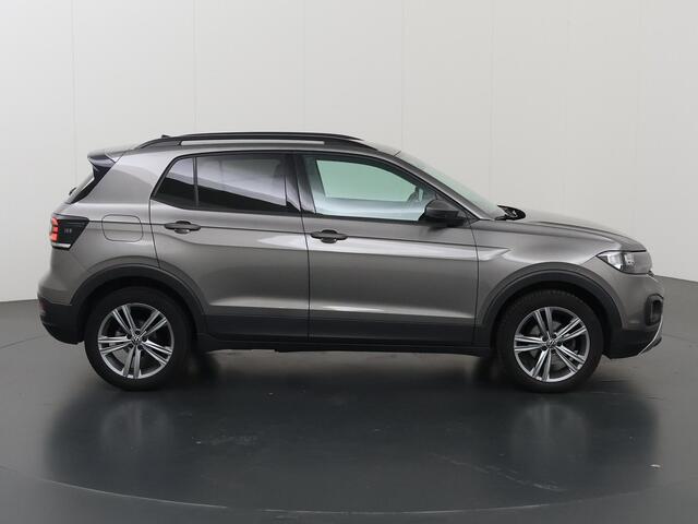Volkswagen T-Cross 1.5 TSI Style Business R | Navigatie | Camera | DAB | Apple CarPlay/ Android Auto | Stoelverwarming | Climate Control | LED | Adaptieve Cruise Control |