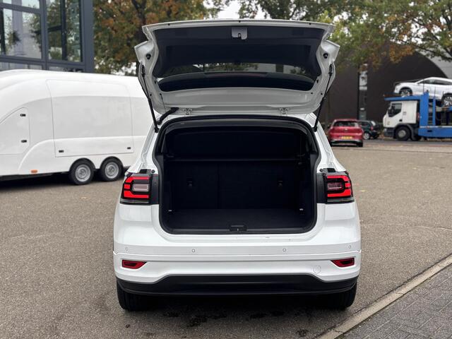 Volkswagen T-Cross 1.0 TSI Style R LINE ! | DODE HOEK DETECTIE | VIRTUAL DASH | STOELVERWARMING | NAVI | CLIMA | RIJKLAARPRIJS INCL. 12MND BOVAG GARANTIE |