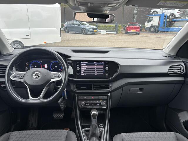 Volkswagen T-Cross 1.0 TSI Style R LINE ! | DODE HOEK DETECTIE | VIRTUAL DASH | STOELVERWARMING | NAVI | CLIMA | RIJKLAARPRIJS INCL. 12MND BOVAG GARANTIE |