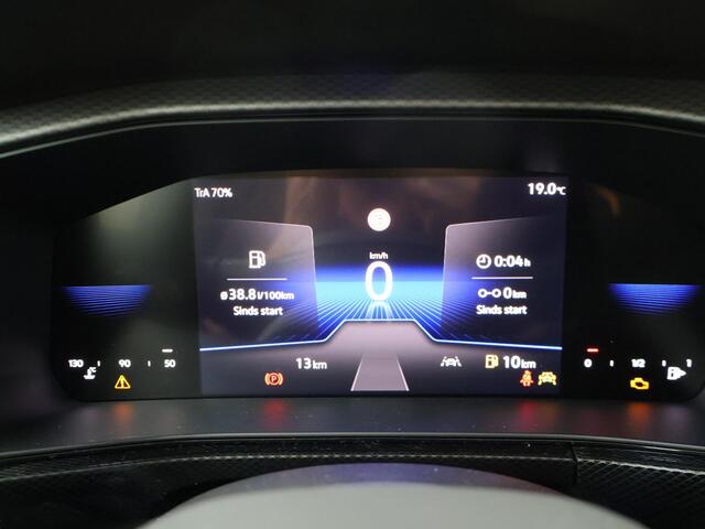 Volkswagen T-Cross Life Edition 1.0 70 kW / 95 pk TSI SUV 5 versn. Ha | Trekhaak afneembaar | Climatronic |